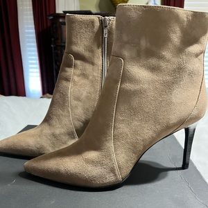 Banana Republic booties, size 9, taupe color